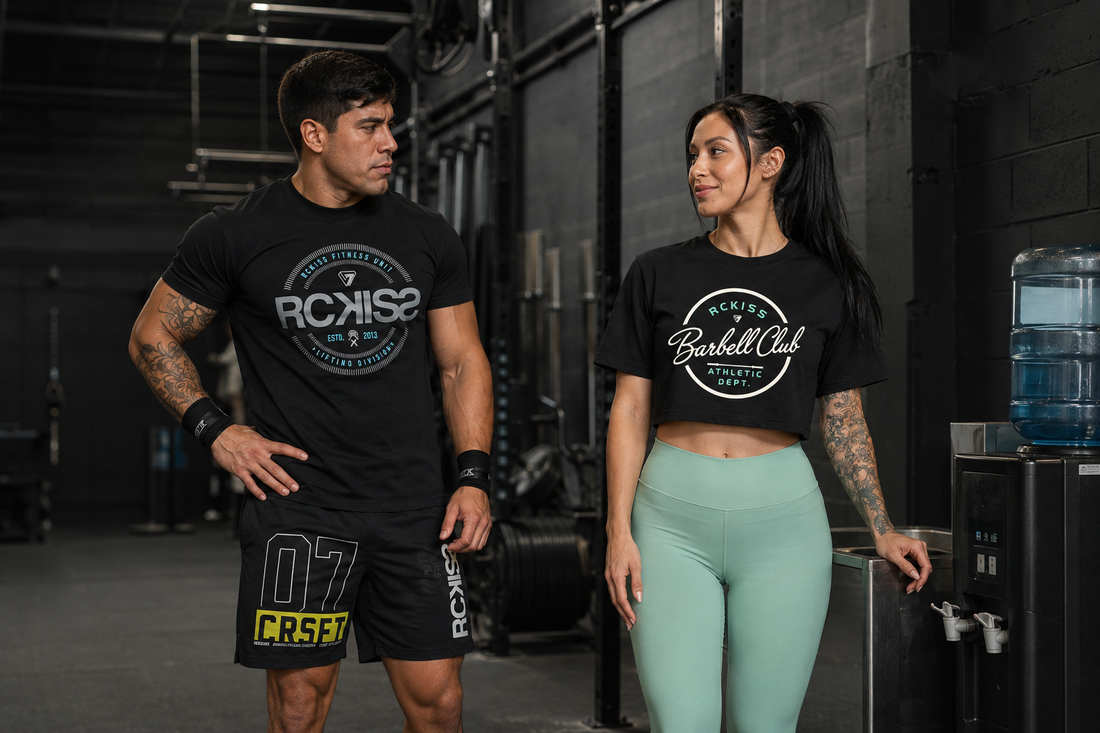 atleta entrenando en gym con ropa RCKISS FITNESS