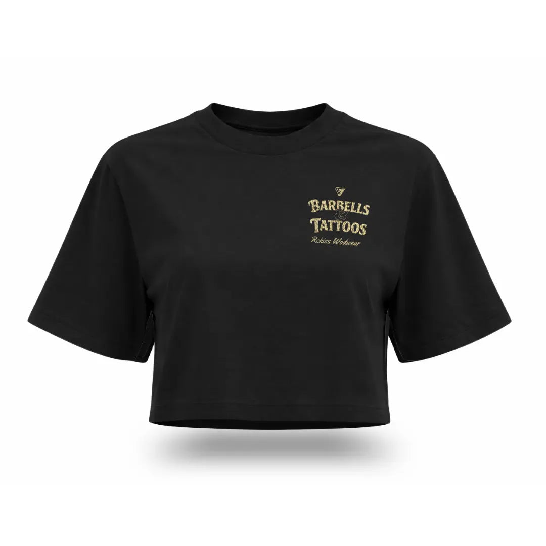 Crop top Barbell & Tatoos Rckiss, vista frontal con logo dorado, color negro, mujer fitness gym