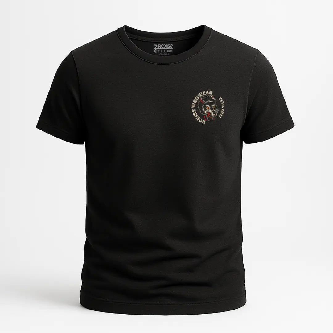 Playera Lone Wolf Rckiss, vista frontal con logo lobo en pecho, color negro, algodón unisex