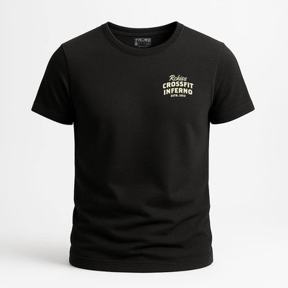 ChatGPT dijo:
Título:
Playera "Crossfit Inferno" RCKISS – Estilo discreto, fuego interno

Metadescripción:
La playera "Crossfit Inferno" de RCKISS combina diseño minimalista con esencia intensa. Perfecta para quienes viven cada entrenamiento como si fuera en el infierno.

Texto alternativo (alt text):
Playera negra con texto frontal en color claro que dice “Rckiss Crossfit Inferno ESTD. 2013” en el lado izquierdo del pecho, diseño sencillo y potente.